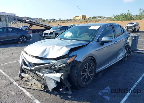 2020 Toyota Camry Se z USA, uszkodzony, nr VIN 4T1G11AK7LU951953